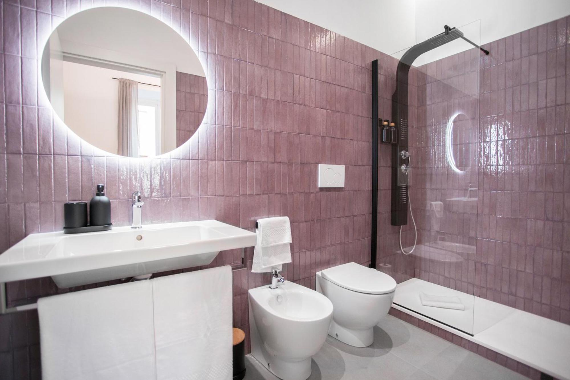 Re Di Luxury Gasthof *